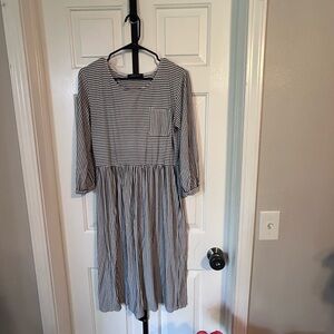 2 Merokeety dresses with 3/4 sleeve